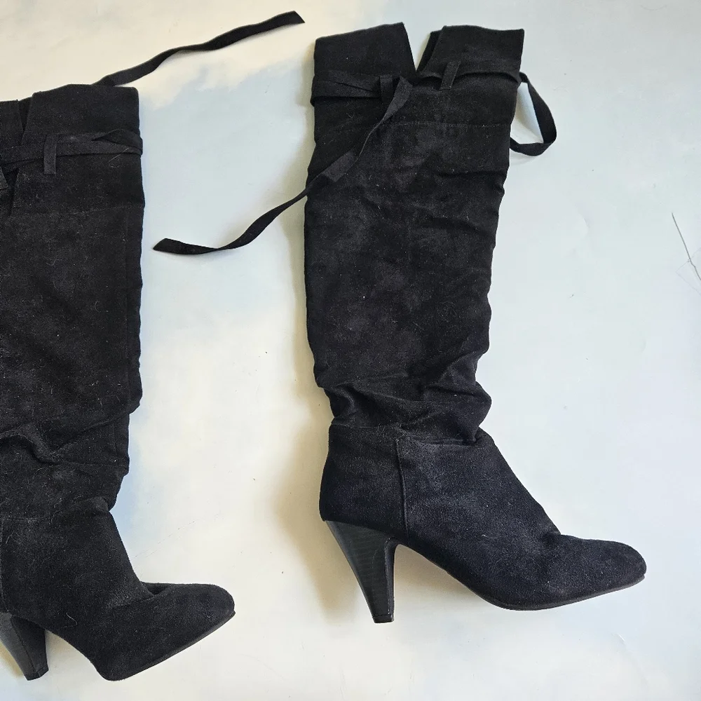 Classic Black Knee-High Boots Stylish Comfortable Knee Highs
